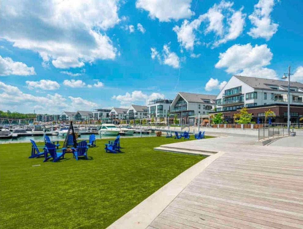 Aquarius 2 Bedroom Condo Friday Harbour Innisfil Exterior photo