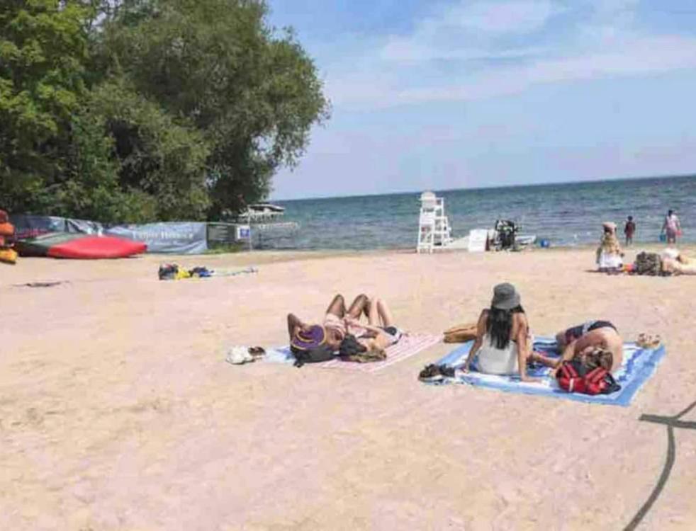 Aquarius 2 Bedroom Condo Friday Harbour Innisfil Exterior photo