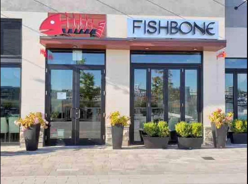 Aquarius 2 Bedroom Condo Friday Harbour Innisfil Exterior photo