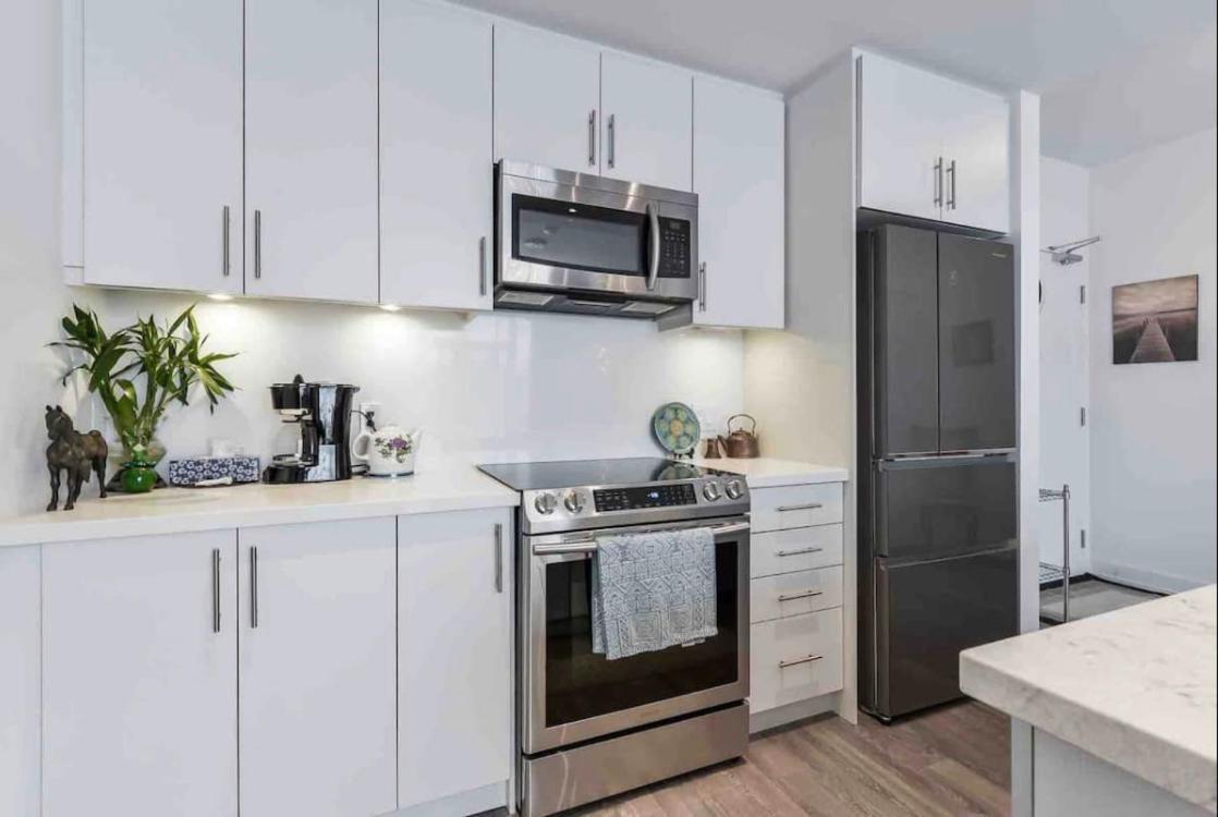 Aquarius 2 Bedroom Condo Friday Harbour Innisfil Exterior photo