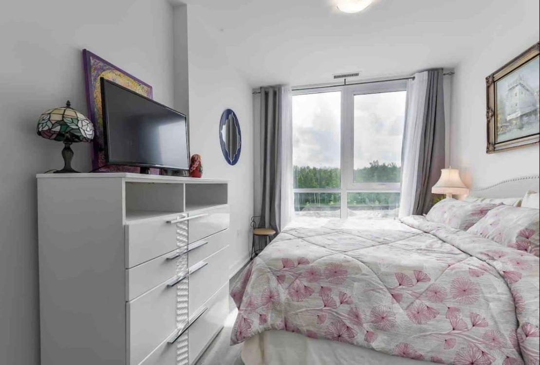 Aquarius 2 Bedroom Condo Friday Harbour Innisfil Exterior photo
