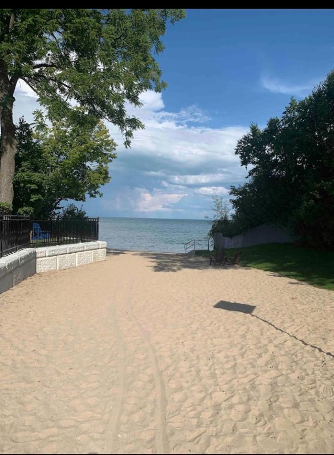 Aquarius 2 Bedroom Condo Friday Harbour Innisfil Exterior photo